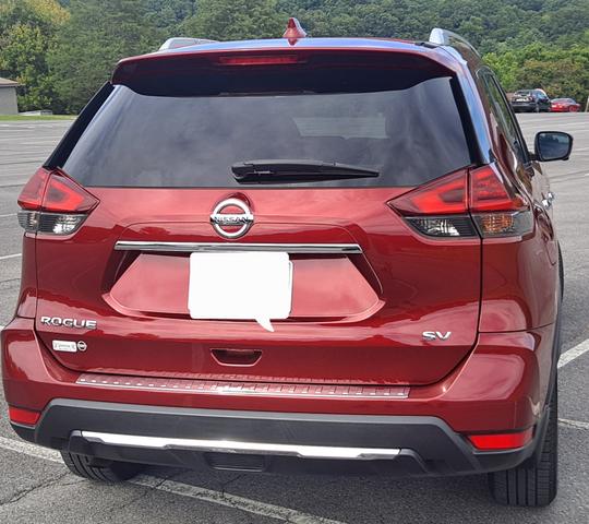 Photo of 2018 Red Nissan Rogue