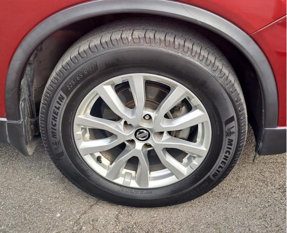 Photo of 2018 Red Nissan Rogue
