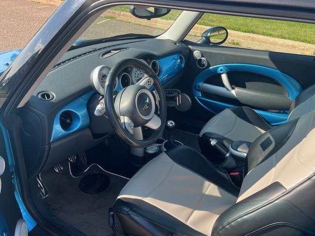 Photo of 2005 Blue MINI Cooper S