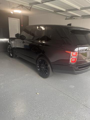 Photo of 2019 Black Land Rover Range Rover