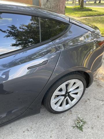Photo of 2022 Gray Tesla Model 3