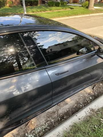Photo of 2022 Gray Tesla Model 3