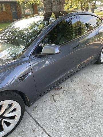 Photo of 2022 Gray Tesla Model 3