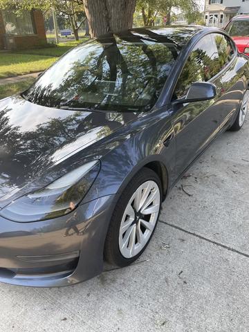 Photo of 2022 Gray Tesla Model 3