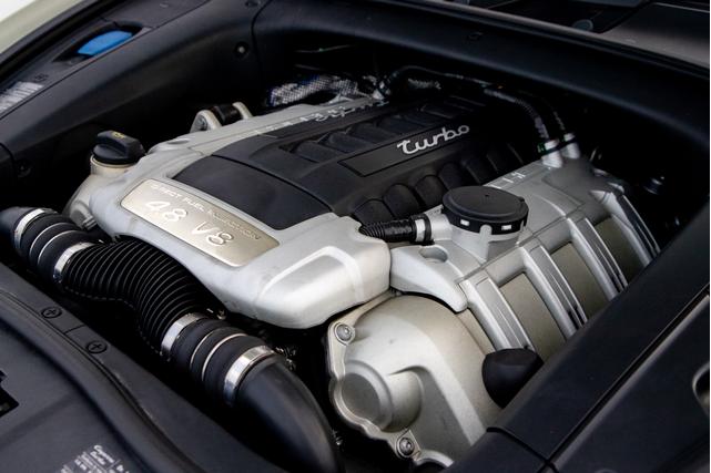 Photo of 2008 White Porsche Cayenne