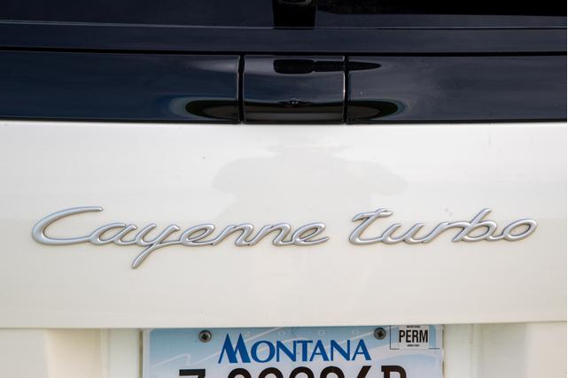 Photo of 2008 White Porsche Cayenne