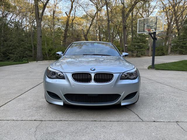Photo of 2007 Silver BMW M5