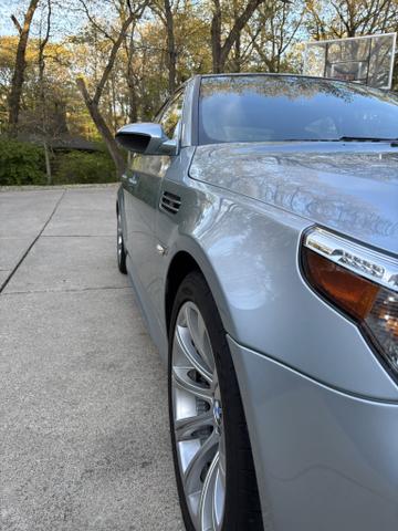 Photo of 2007 Silver BMW M5