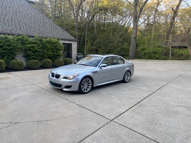 Photo of 2007 Silver BMW M5