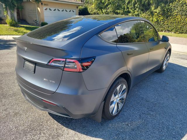 Photo of 2023 Gray Tesla Model Y