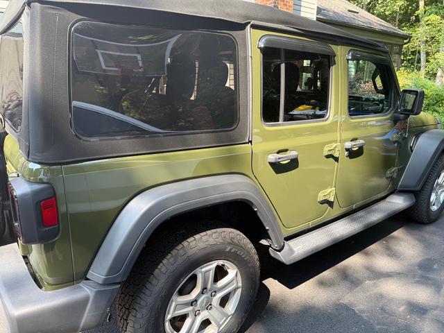 Photo of 2021 Green Jeep Wrangler Unlimited
