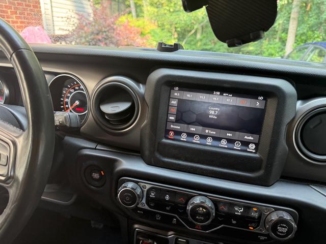 Photo of 2021 Green Jeep Wrangler Unlimited
