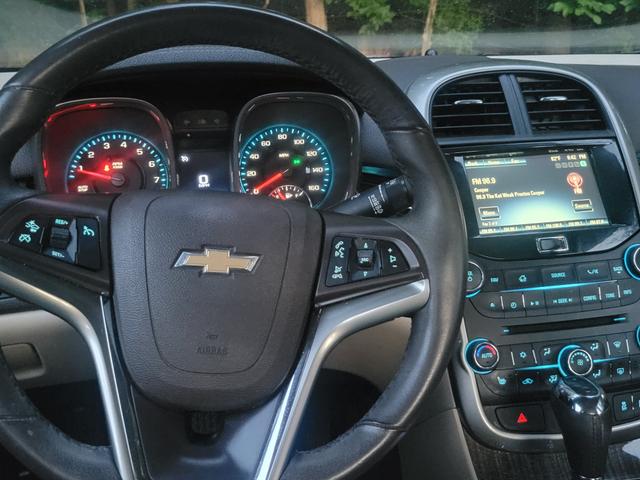 Photo of 2014 Gold Chevrolet Malibu