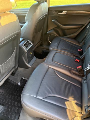Photo of 2016 Black Audi Q5