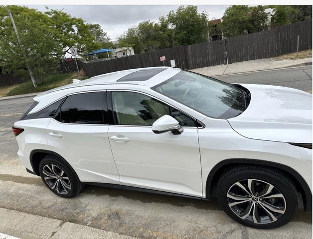Photo of 2020 White Lexus RX 350