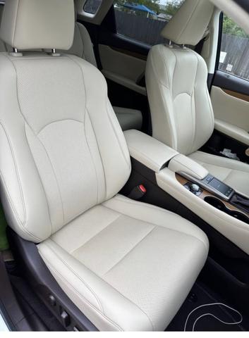 Photo of 2020 White Lexus RX 350