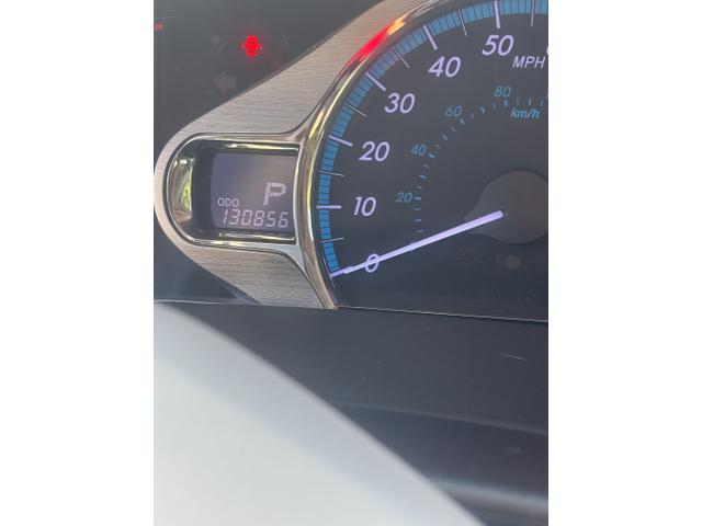 Photo of 2014 Beige Toyota Sienna