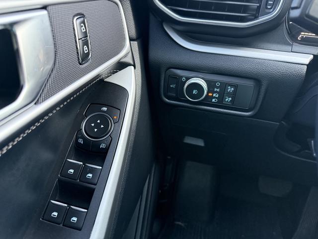 Photo of 2021 Black Ford Explorer