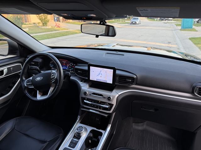 Photo of 2021 Black Ford Explorer