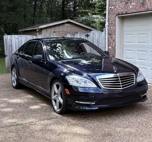 Photo of 2011 Blue Mercedes-Benz S-Class