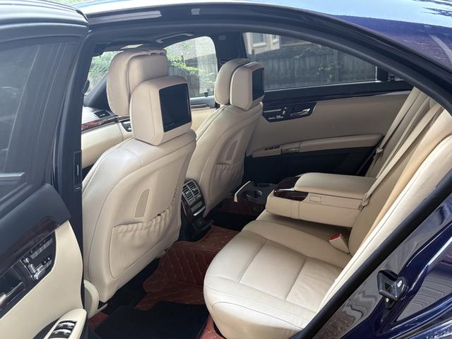 Photo of 2011 Blue Mercedes-Benz S-Class