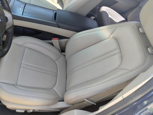 Photo of 2019 Blue Lincoln MKZ
