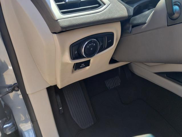 Photo of 2019 Blue Lincoln MKZ