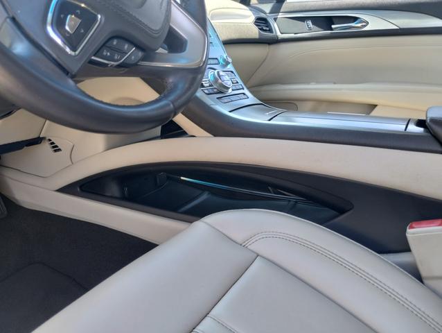 Photo of 2019 Blue Lincoln MKZ