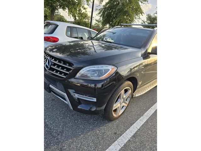 Photo of 2014 Black Mercedes-Benz M-Class