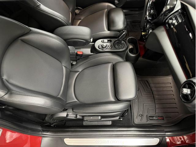 Photo of 2022 Red MINI SE Hardtop