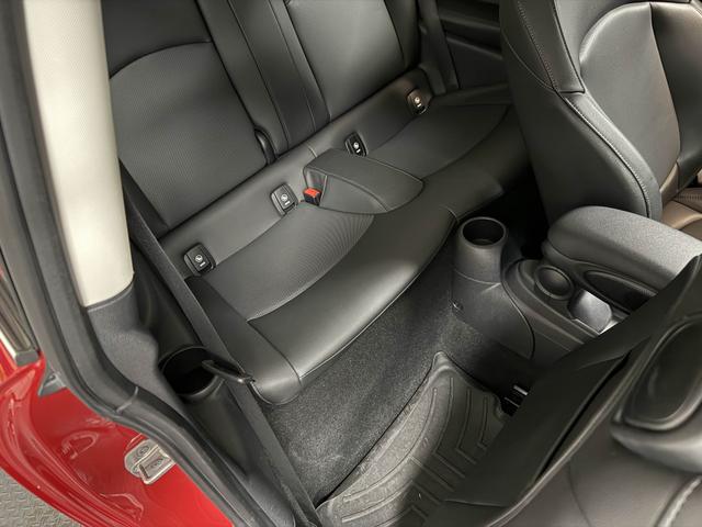 Photo of 2022 Red MINI SE Hardtop