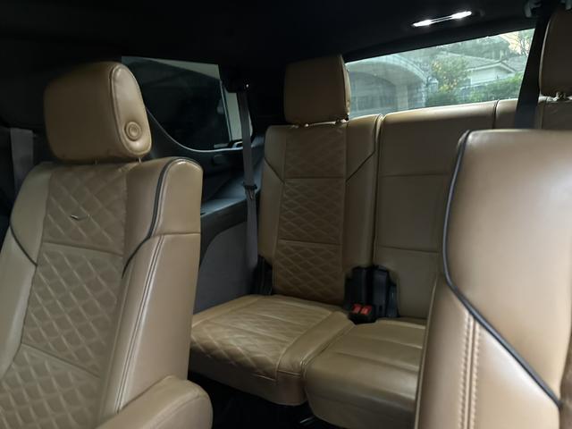 Photo of 2023 White Cadillac Escalade