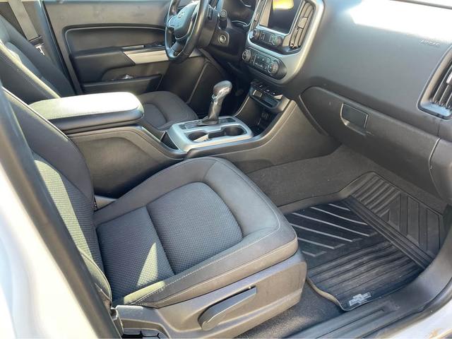 Photo of 2022 White Chevrolet Colorado