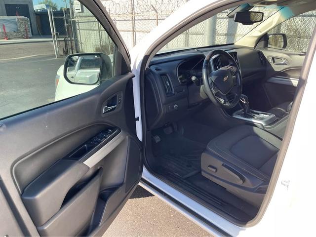 Photo of 2022 White Chevrolet Colorado