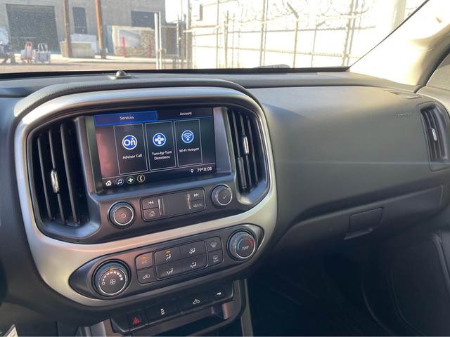 Photo of 2022 White Chevrolet Colorado