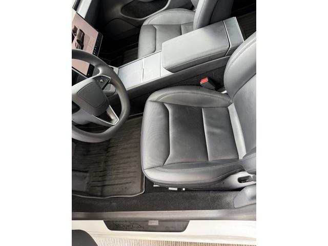 Photo of 2024 White Tesla Model 3