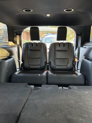 Photo of 2019 Black Ford Explorer