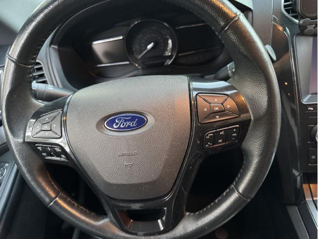 Photo of 2019 Black Ford Explorer