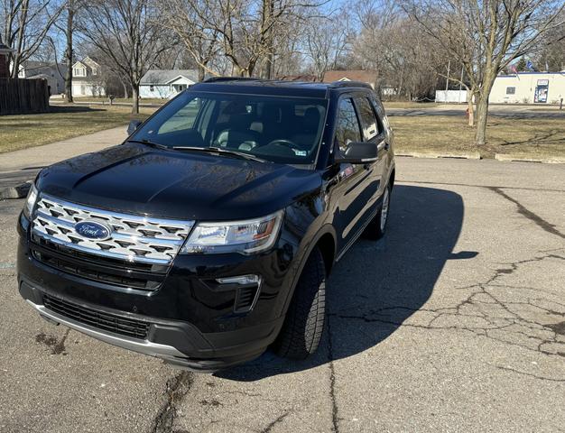 Photo of 2019 Black Ford Explorer