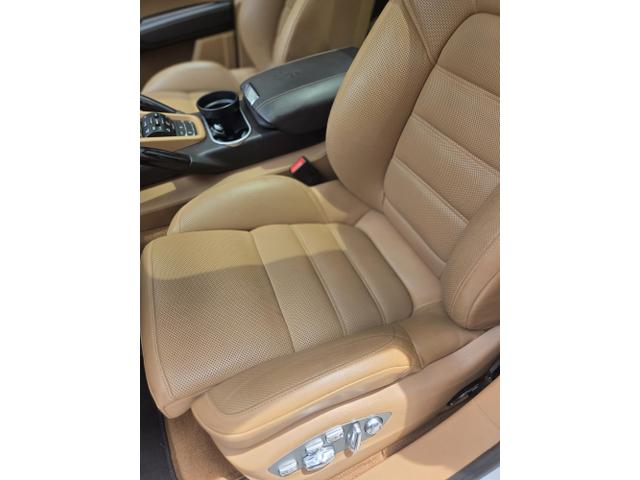 Photo of 2016 White Porsche Cayenne