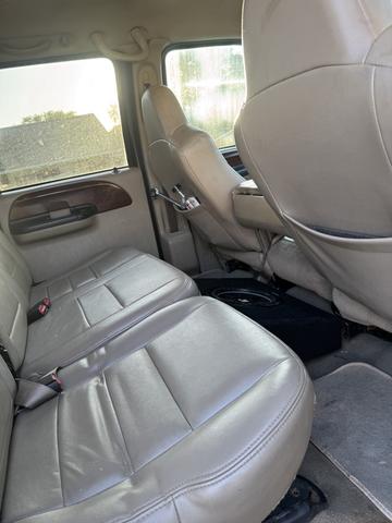 Photo of 2005 Gray Ford F-250
