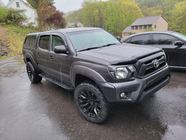 Photo of 2012 Gray Toyota Tacoma