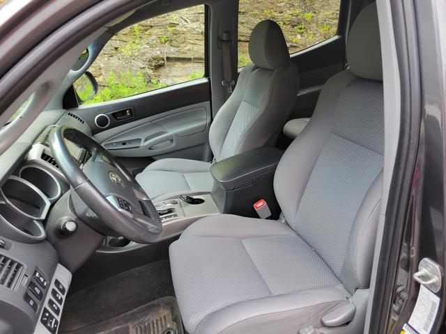 Photo of 2012 Gray Toyota Tacoma