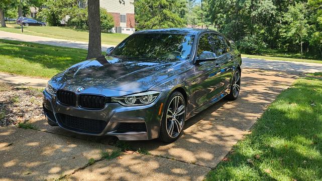 Photo of 2017 Gray BMW 340