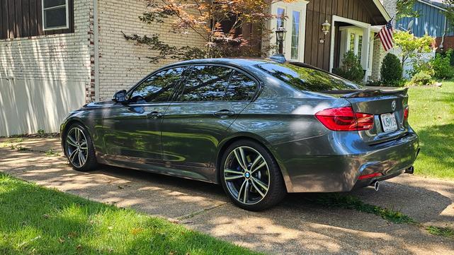 Photo of 2017 Gray BMW 340