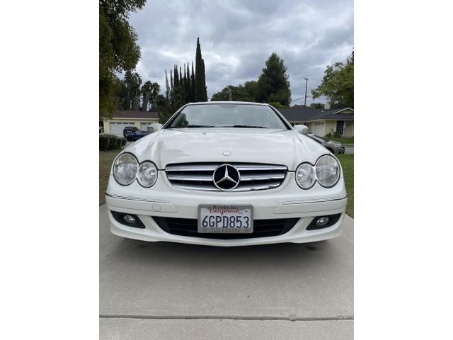 Photo of 2009 White Mercedes-Benz CLK-Class