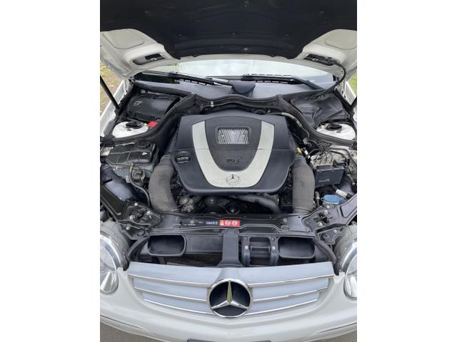 Photo of 2009 White Mercedes-Benz CLK-Class