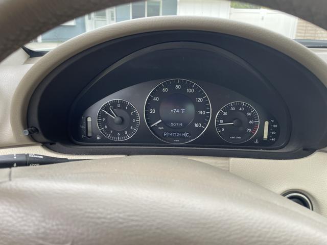 Photo of 2009 White Mercedes-Benz CLK-Class