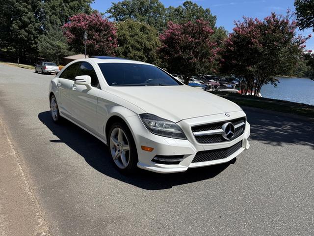 Photo of 2014 White Mercedes-Benz CLS-Class