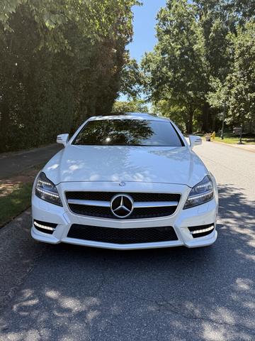 Photo of 2014 White Mercedes-Benz CLS-Class